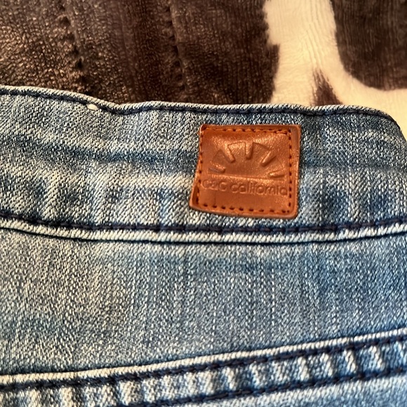 C&C California zipper ankle jeans. - Picture 2 of 4